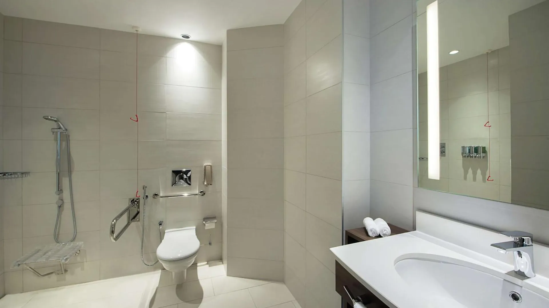 Hampton By Hilton Dubai Airport Ξενοδοχείο 3*,  Ηνωμένα Αραβικά Εμιράτα