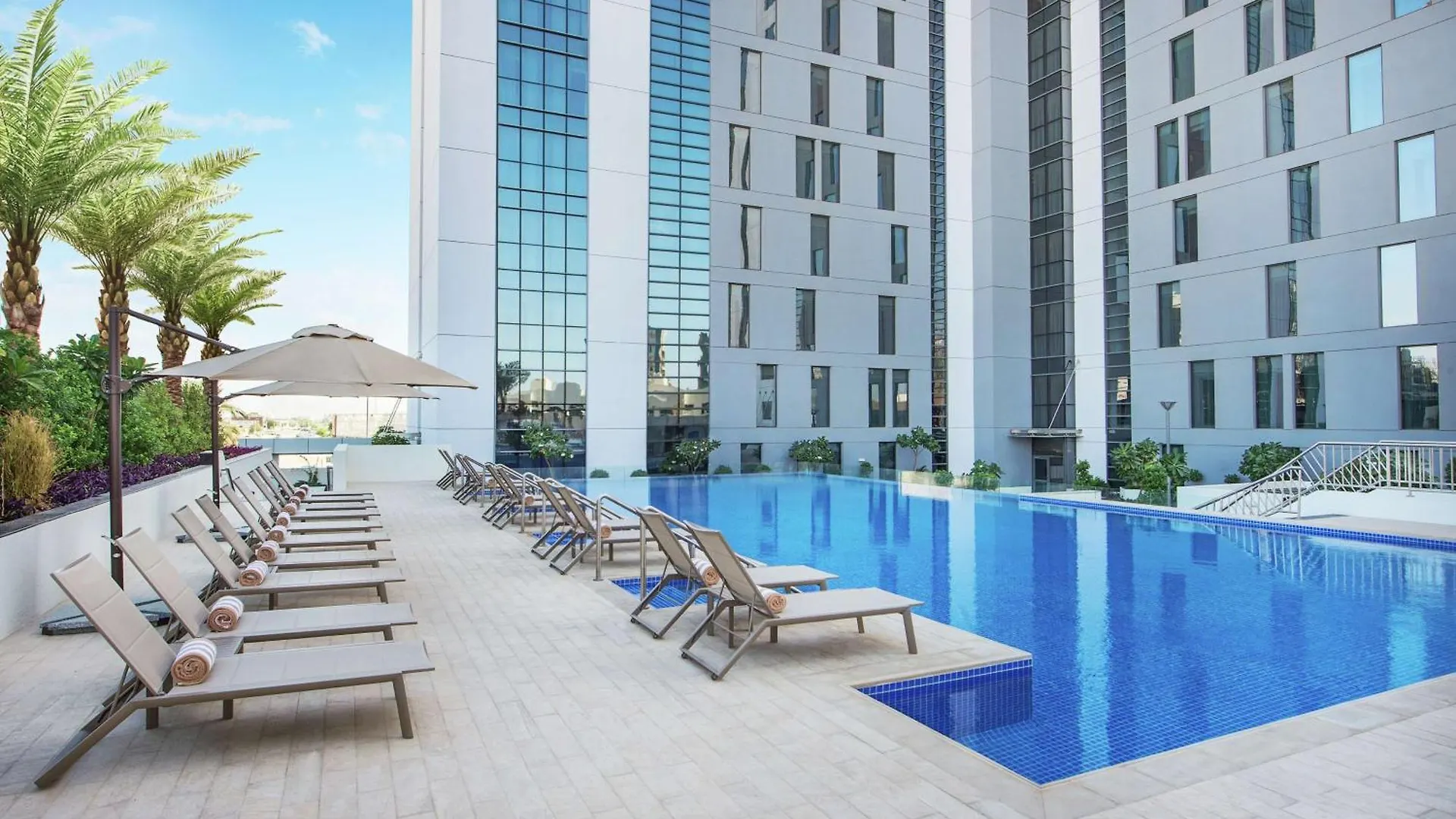 Hotel Hampton By Hilton Dubai Airport