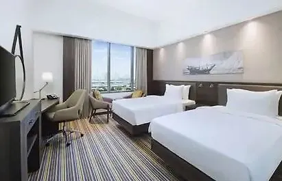 Hotel Hampton By Hilton Dubai Airport
